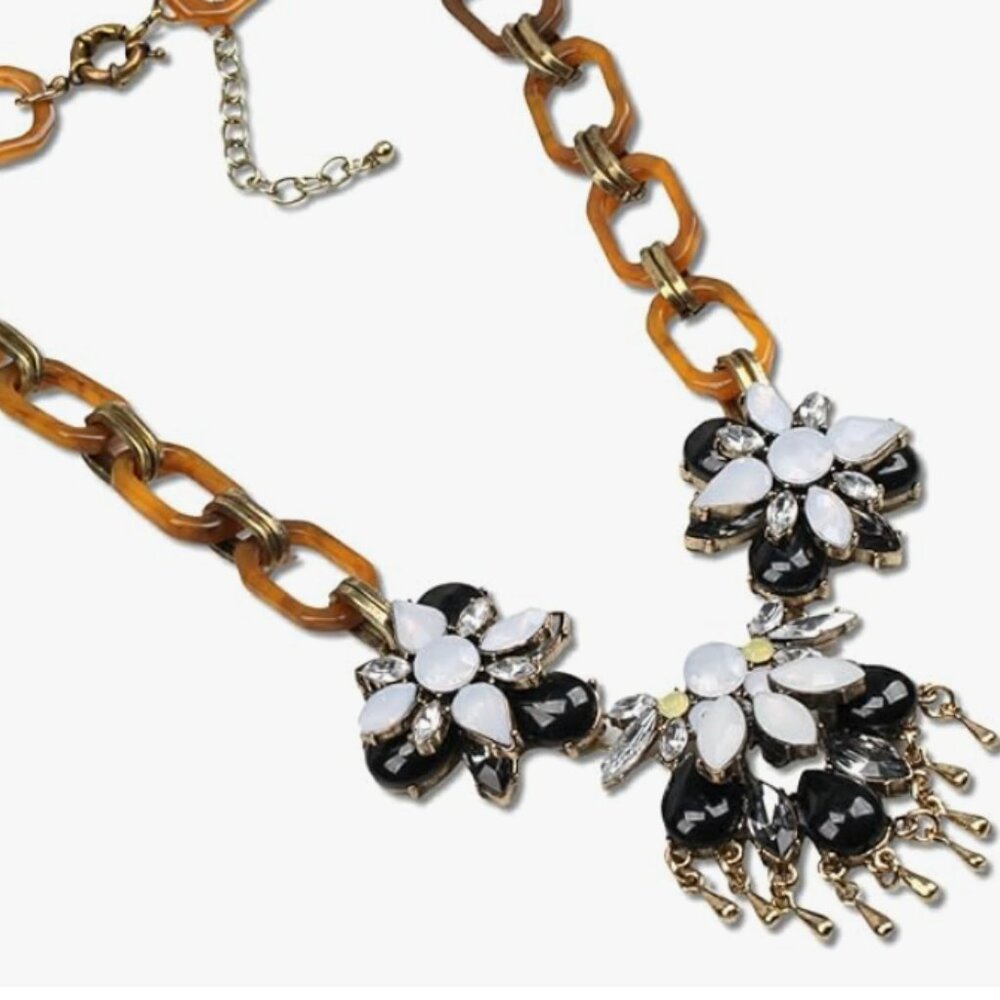 Statement Crystal Flowers Necklace
